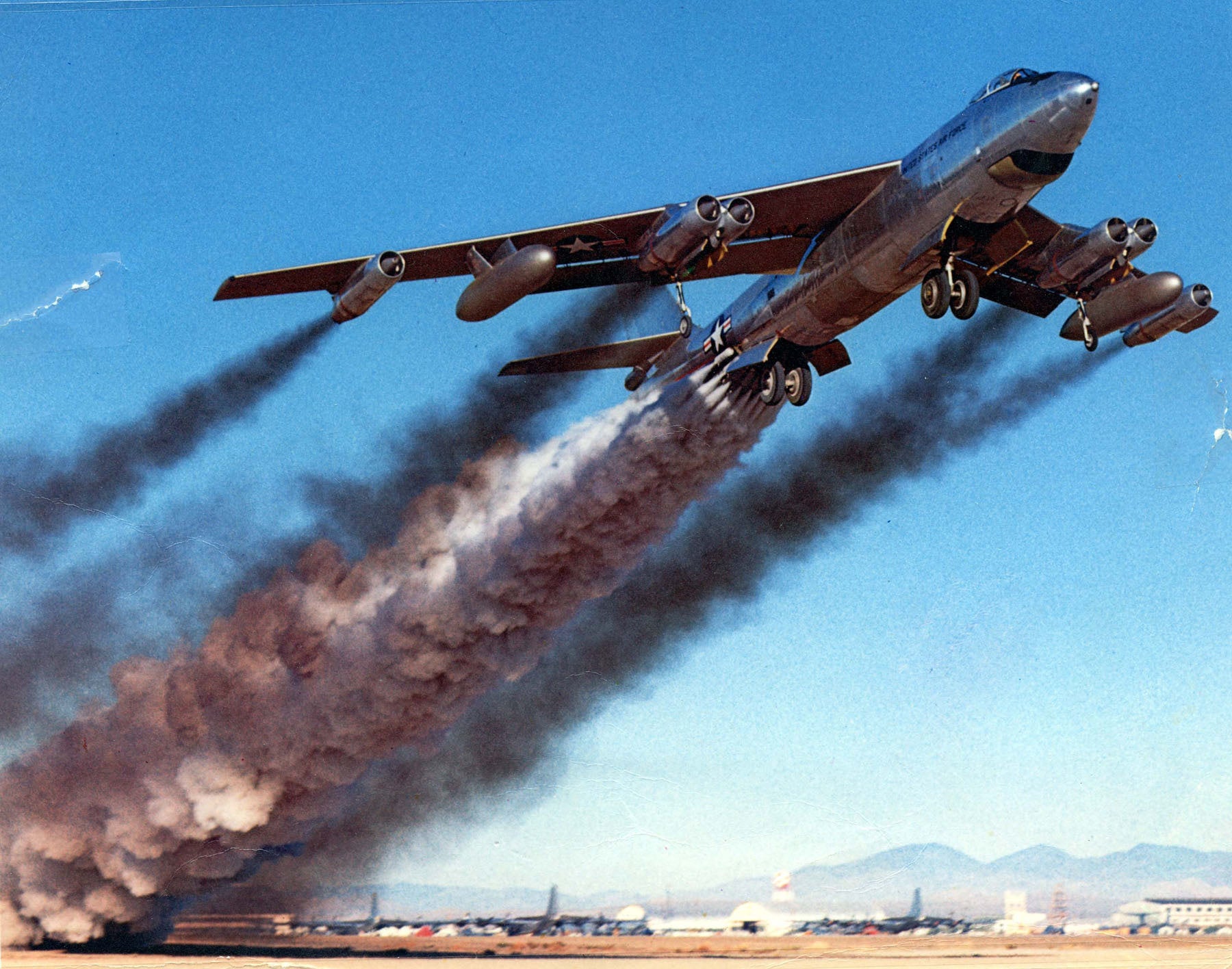 This Bomber Made The B-52 Look Puny