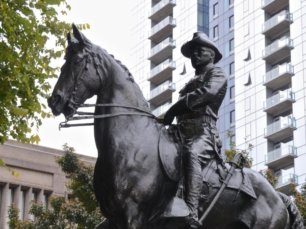 teddy roosevelt statue