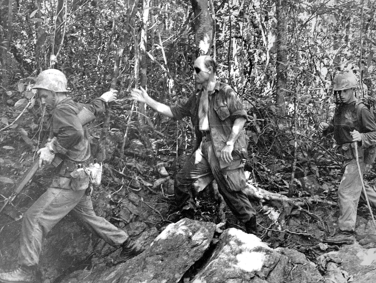 Soldiers in the jungle of Vietnam