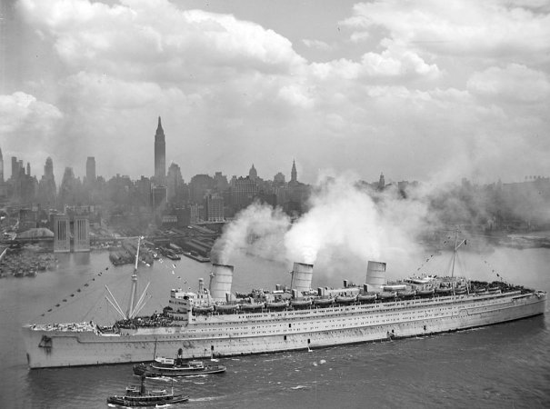 That time ocean liners fought an old-time naval battle