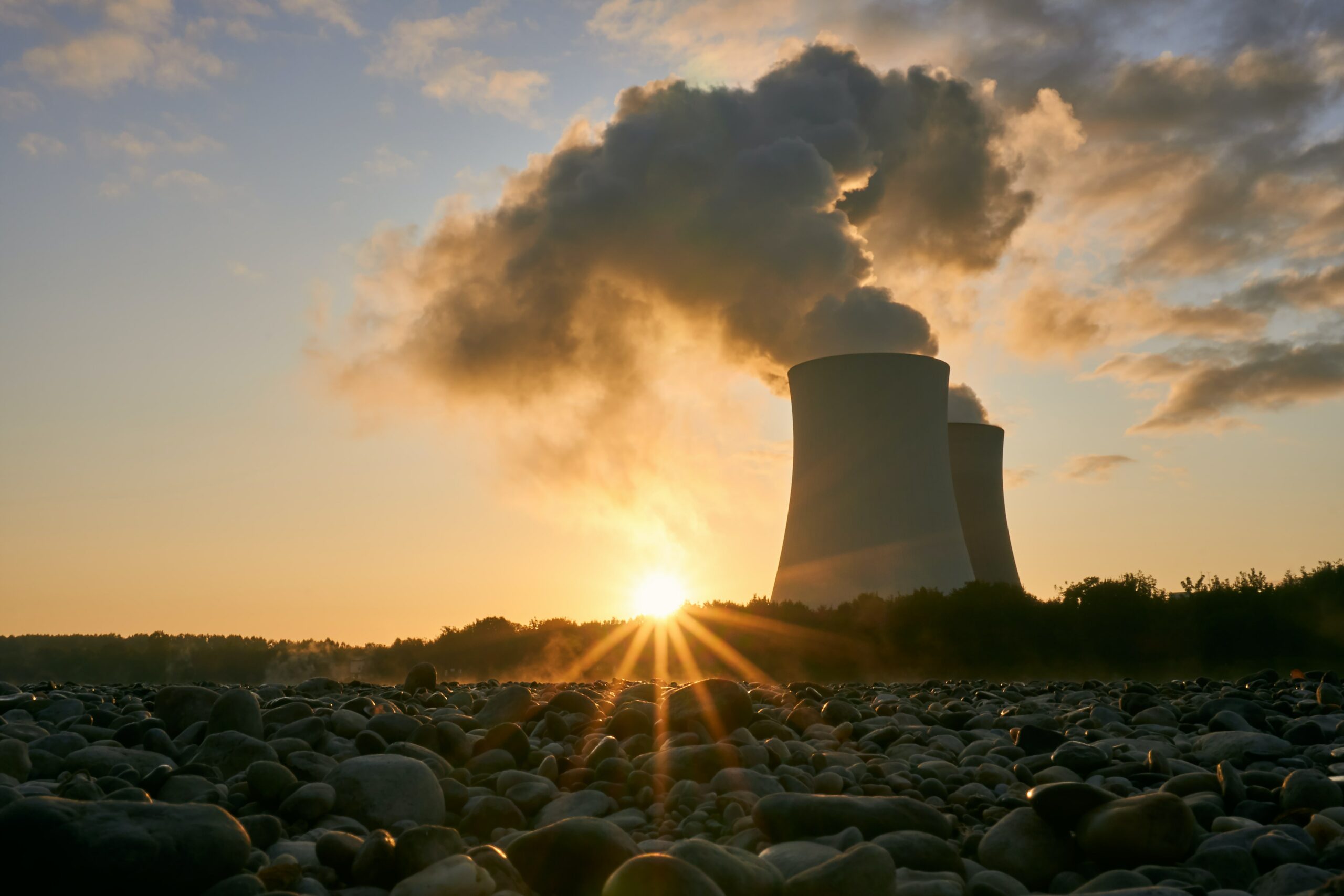 energy plant fueled by nuclear warheads