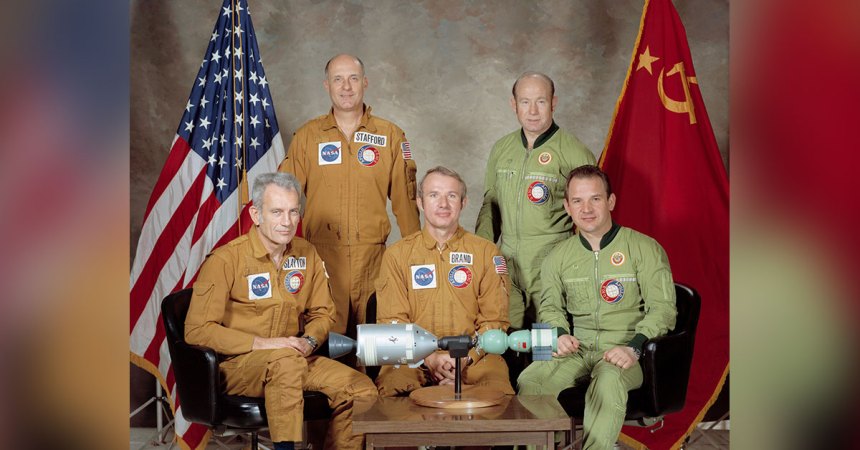 Today in military history: Superpowers meet in space