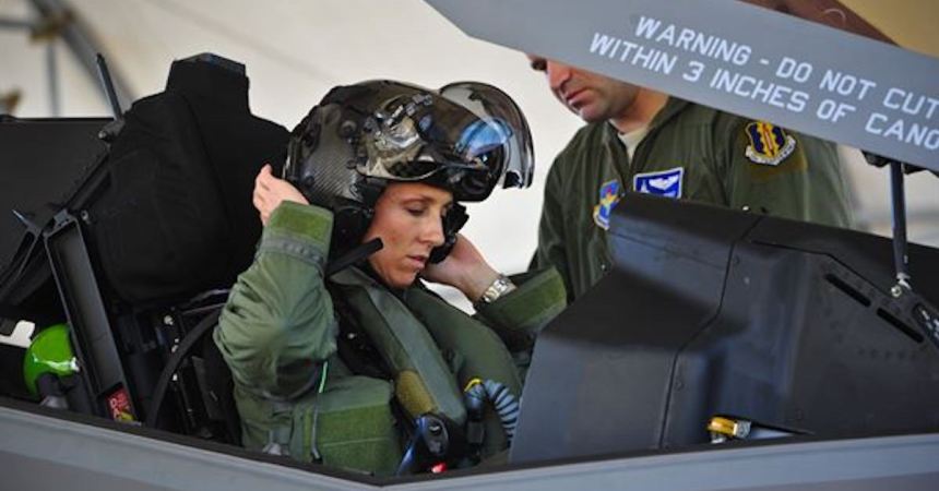 Today in military history: Senates approves female combat pilots