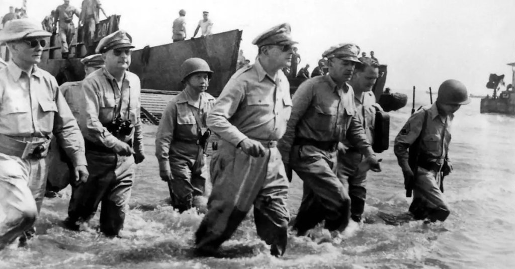 macarthur returns to philippines.