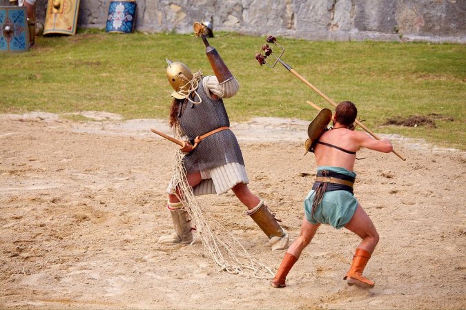 This is how gladiators fought using the net and trident as weapons