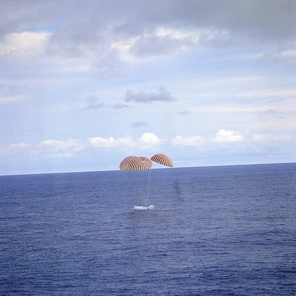 apollo 13 splashdown