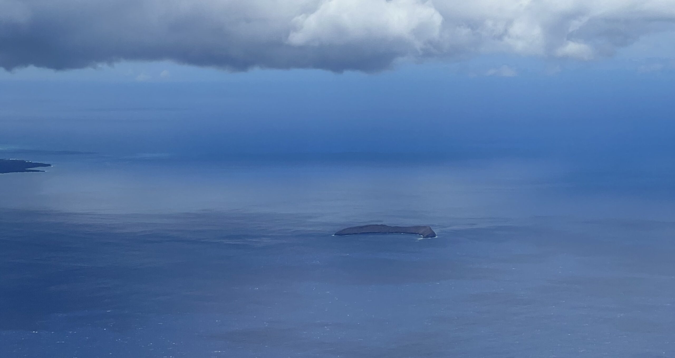 volcanic crater in hawaii