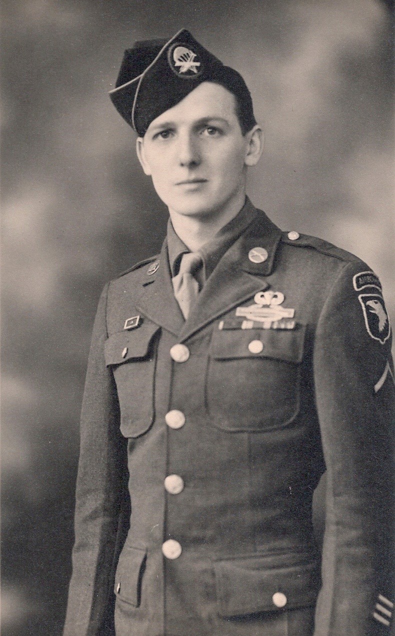 wwii veteran Jim "pee wee" martin in dress uniform