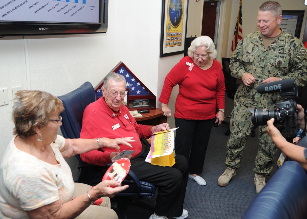 pearl harbor survivor at hospital