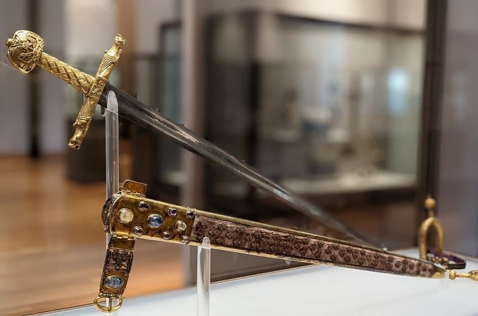 swords from military history