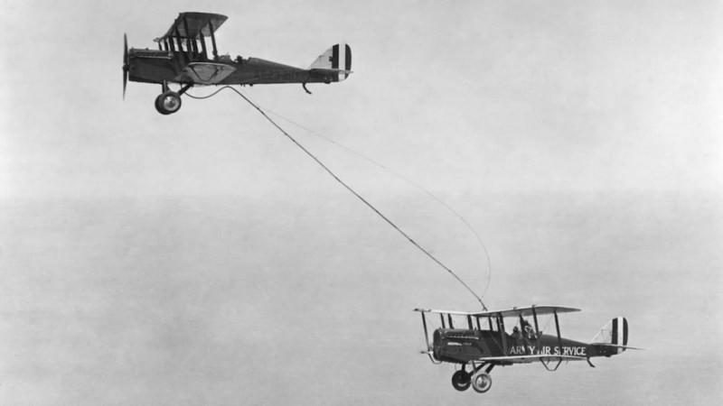 biplane refueling