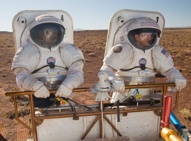 NASA’s first Mars simulation crew includes a Navy microbiologist