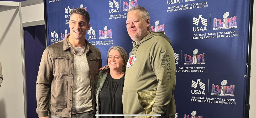 Raiders’ Jimmy Garoppolo gives Super Bowl tickets away to veteran