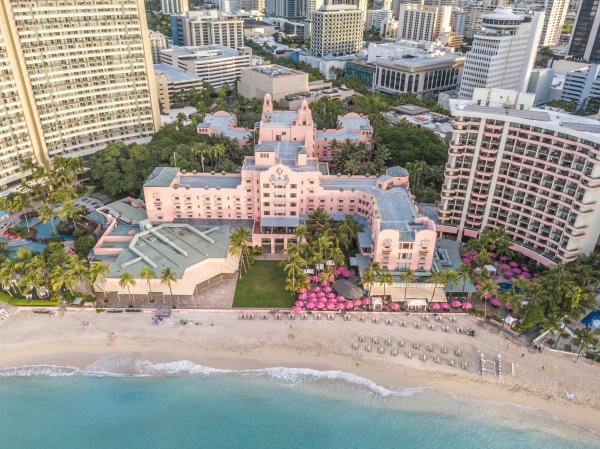 The US Navy used to rent out this luxury hotel in Hawaii