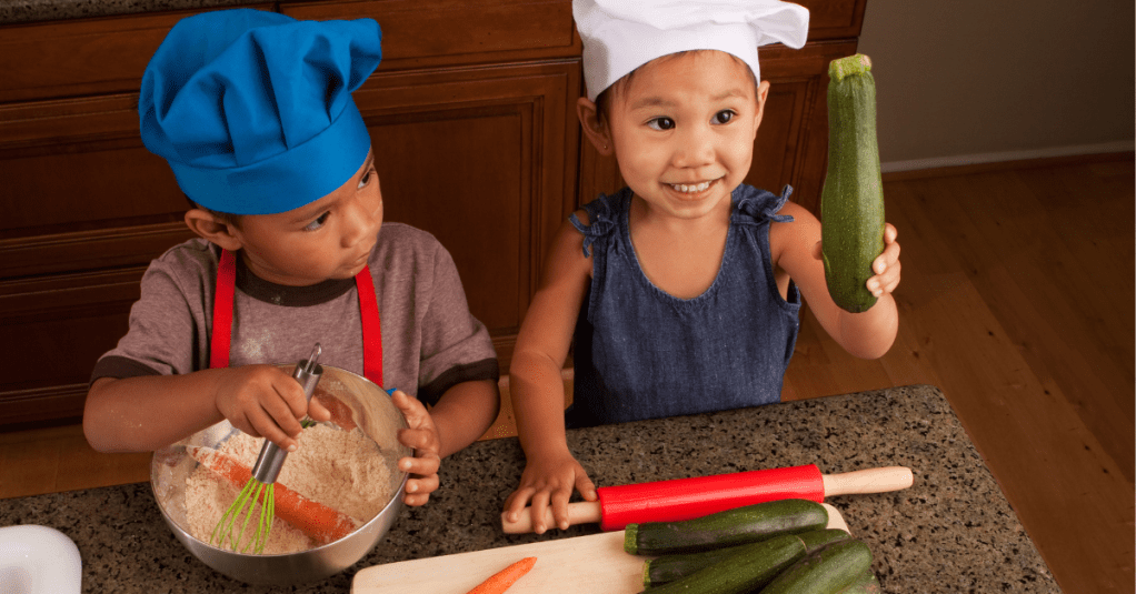 Kids in the kitchen. Photo/Canva.