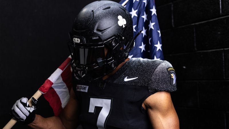 Undefeated Army Black Knights honor 101st Airborne with Army-Navy Game uniform