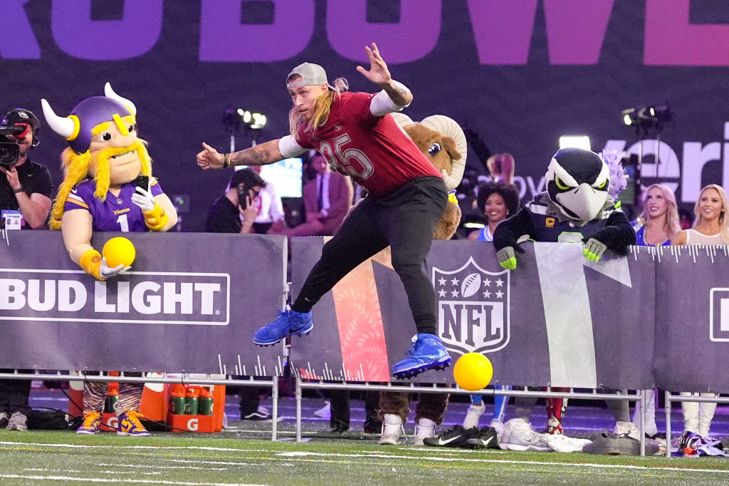 ORLANDO, FLORIDA - JANUARY 30: George Kittle #85 of the San Francisco 49ers and NFC competes during the 2025 NFL Pro Bowl Skills Showdown on January 30, 2025 at the UCF Campus in Orlando, Florida. (Photo by Perry Knotts/Getty Images)