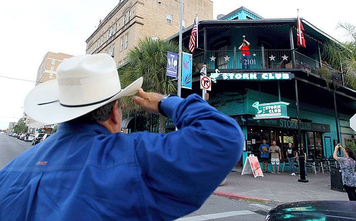 This 83-year-old vet reminds Texans of sacrifice by playing ‘Taps’ daily