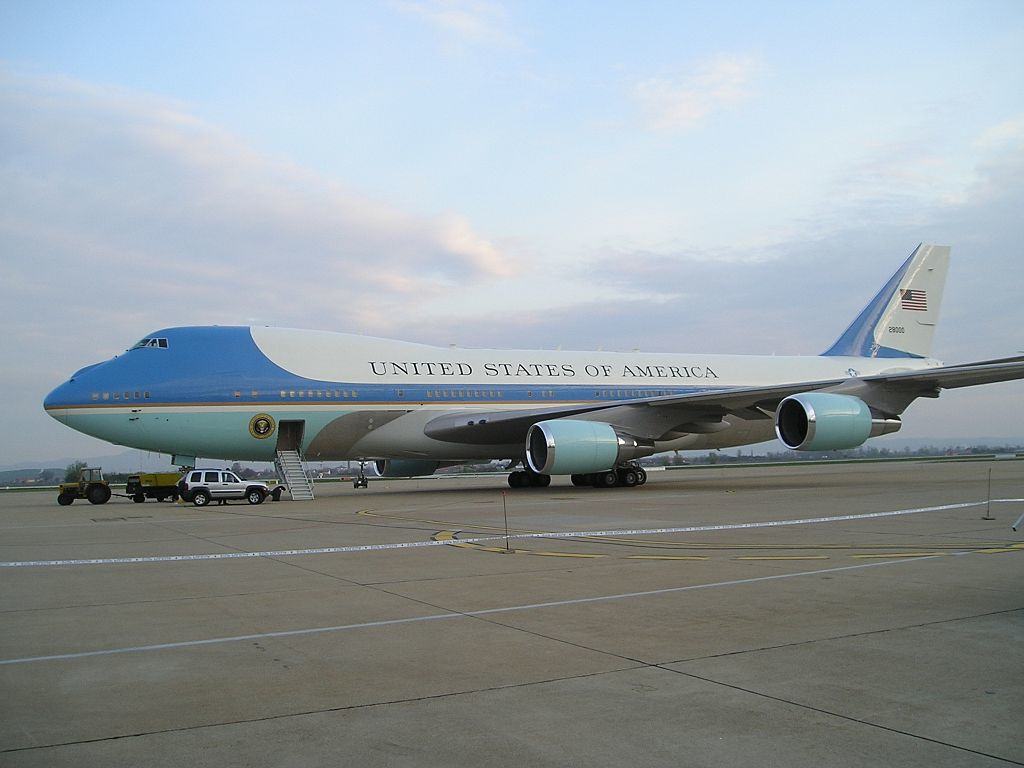 Donald Trump wants to cancel the new Air Force One