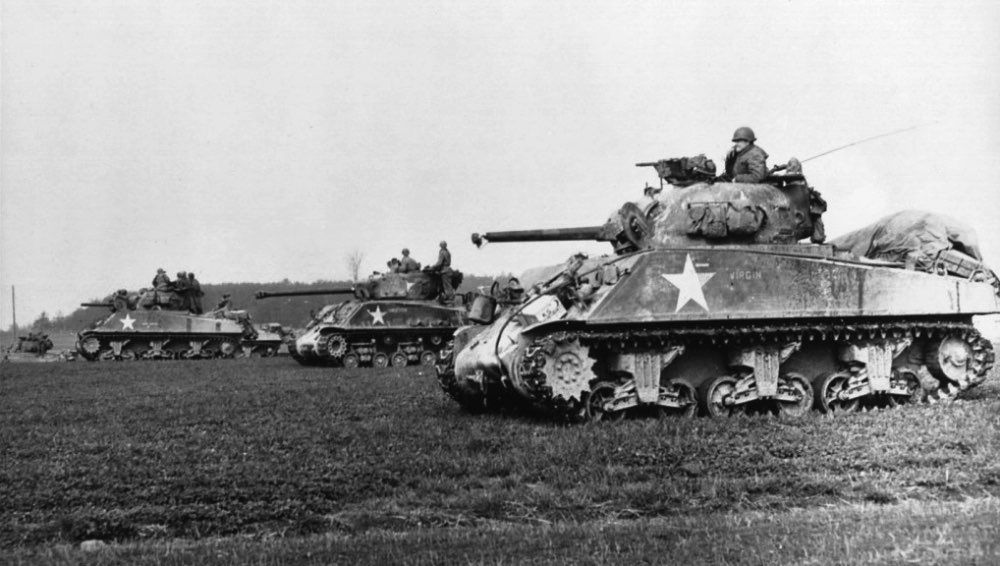 sherman tank in wwii