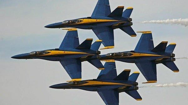 What It’s Like Flying With The US Navy’s Elite Blue Angels