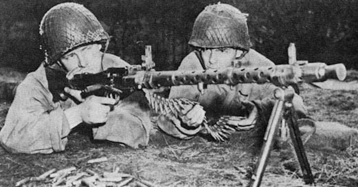 This infographic shows how the machine gun revolutionized World War I combat