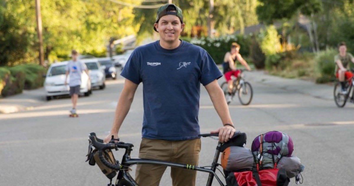 This former paratrooper is cycling across America for vets