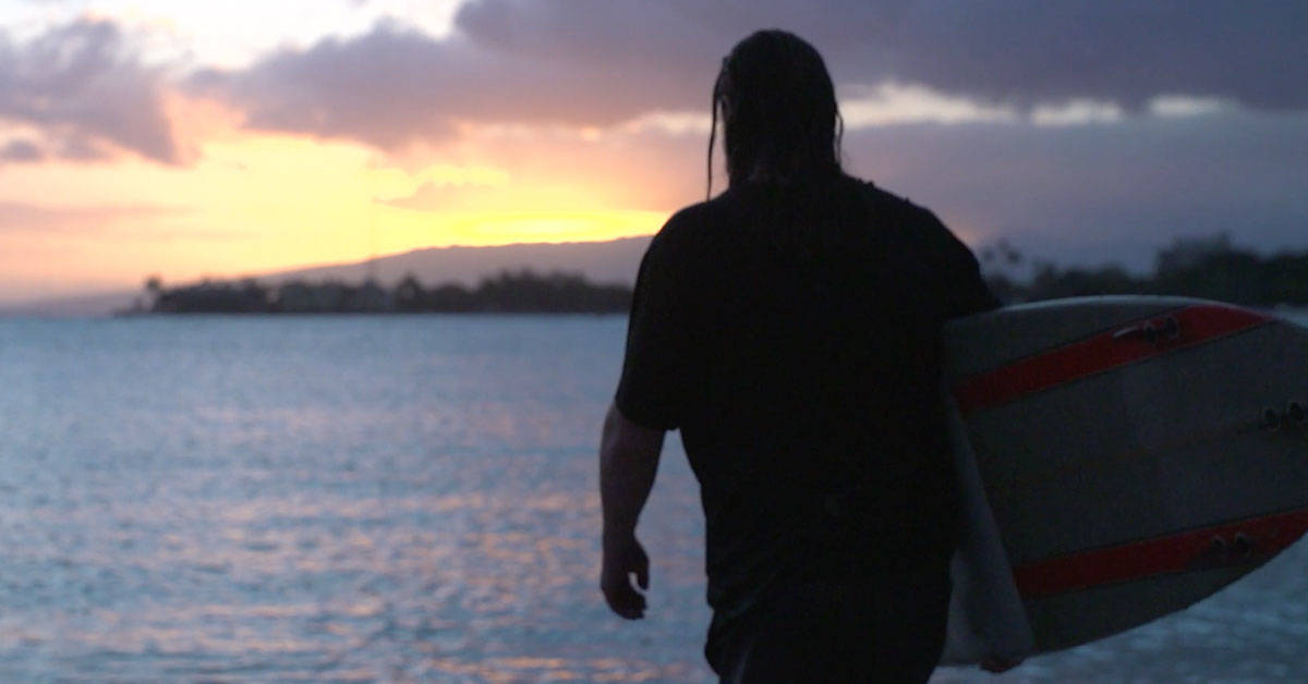 This Navy vet surfs in Hawaii between earning degrees from Grantham University