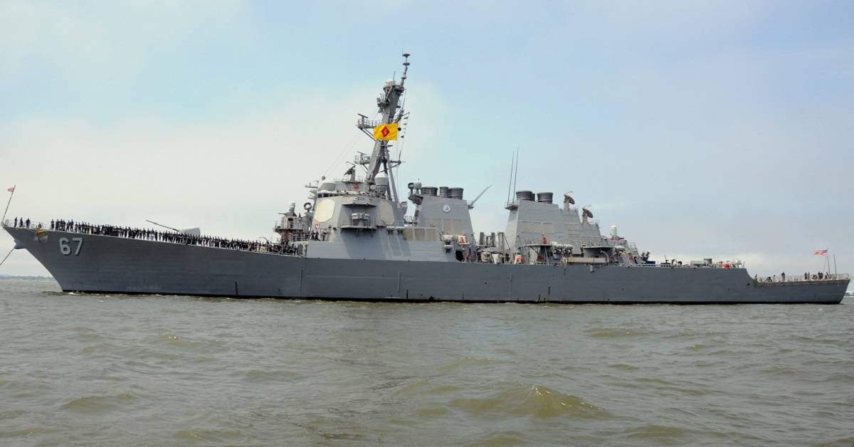 USS Cole steams back to site of deadly 2000 suicide attack