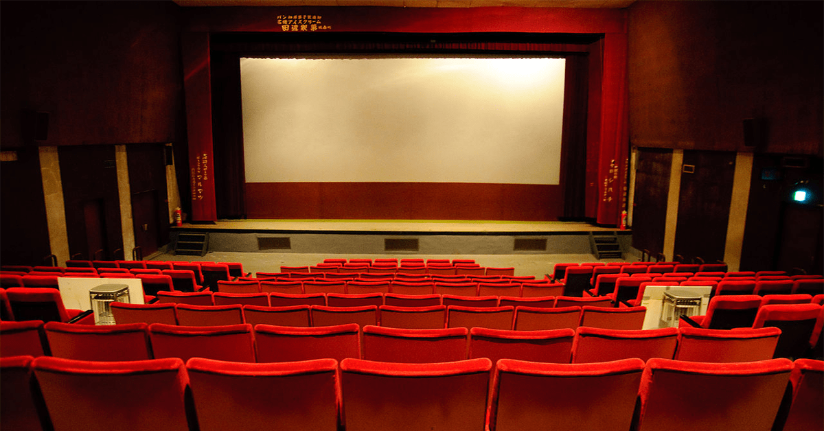 How to make a movie theater with your smartphone on deployment