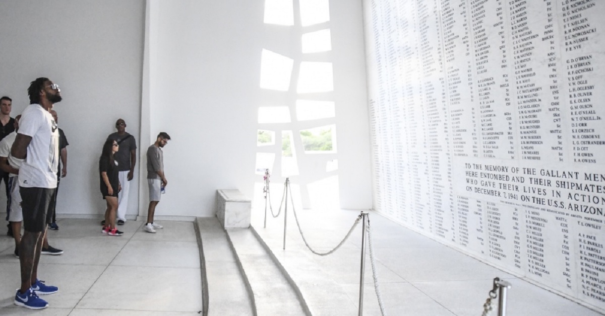 Los Angeles Clippers honor Pearl Harbor dead at USS Arizona memorial