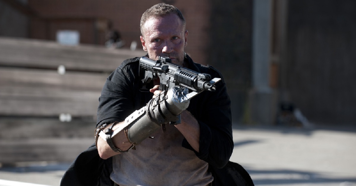 6 cringe-inducing weapon fails from ‘The Walking Dead’