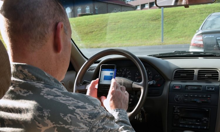 driving while using phone