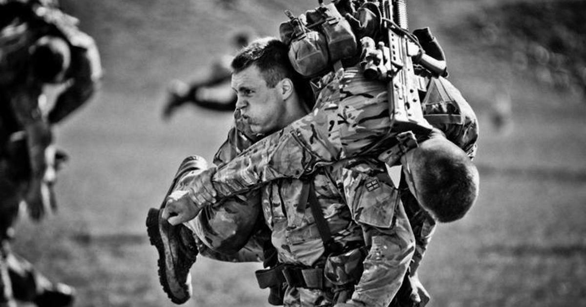 6 exercises you can only do with a battle buddy