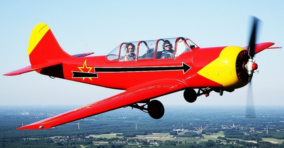 New Russian pilots train in this 40-year-old prop plane