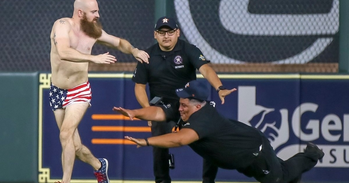 This Marine vet went streaking for the most veteran reason possible