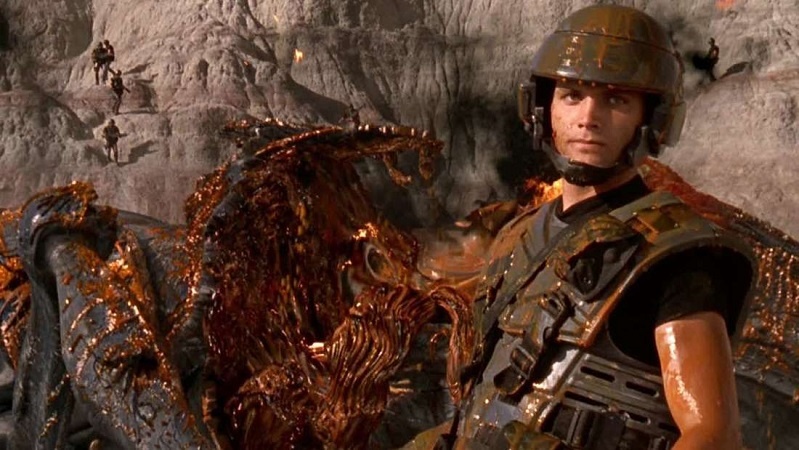 starship troopers giant bug battle