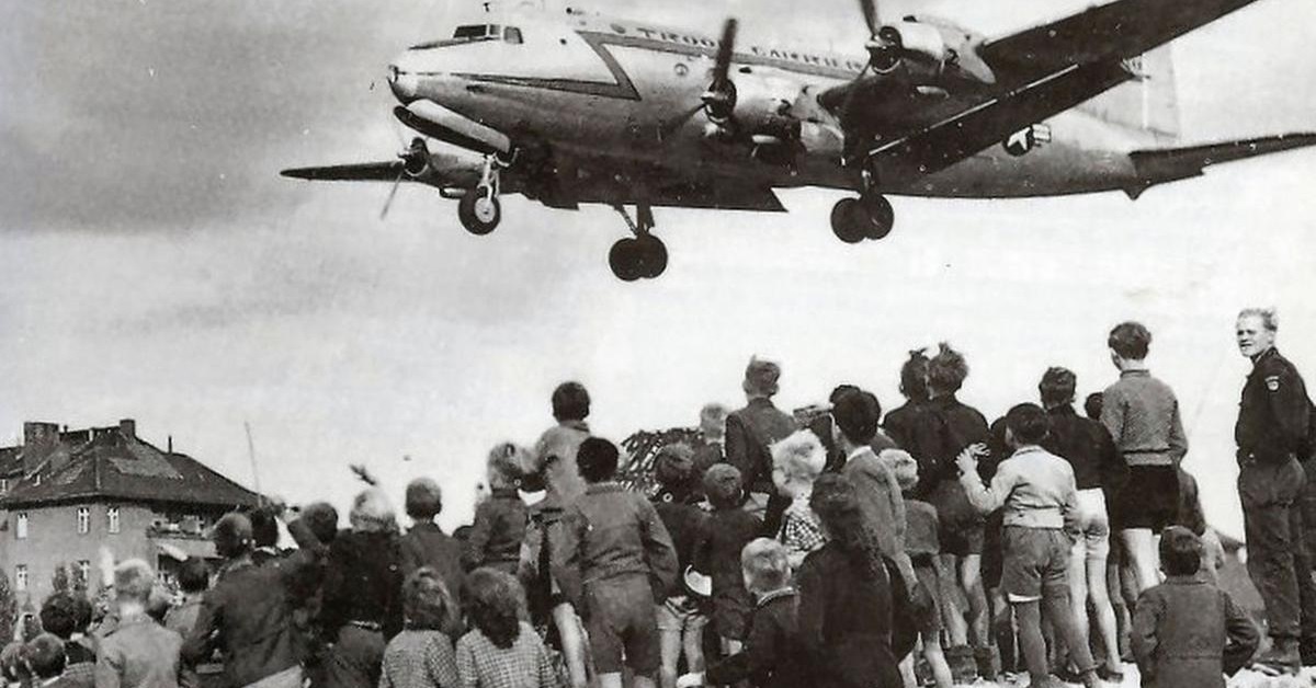 How one pilot became Santa Claus to the kids of West Berlin