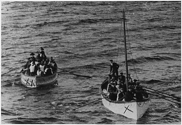 Titanic officer survivors