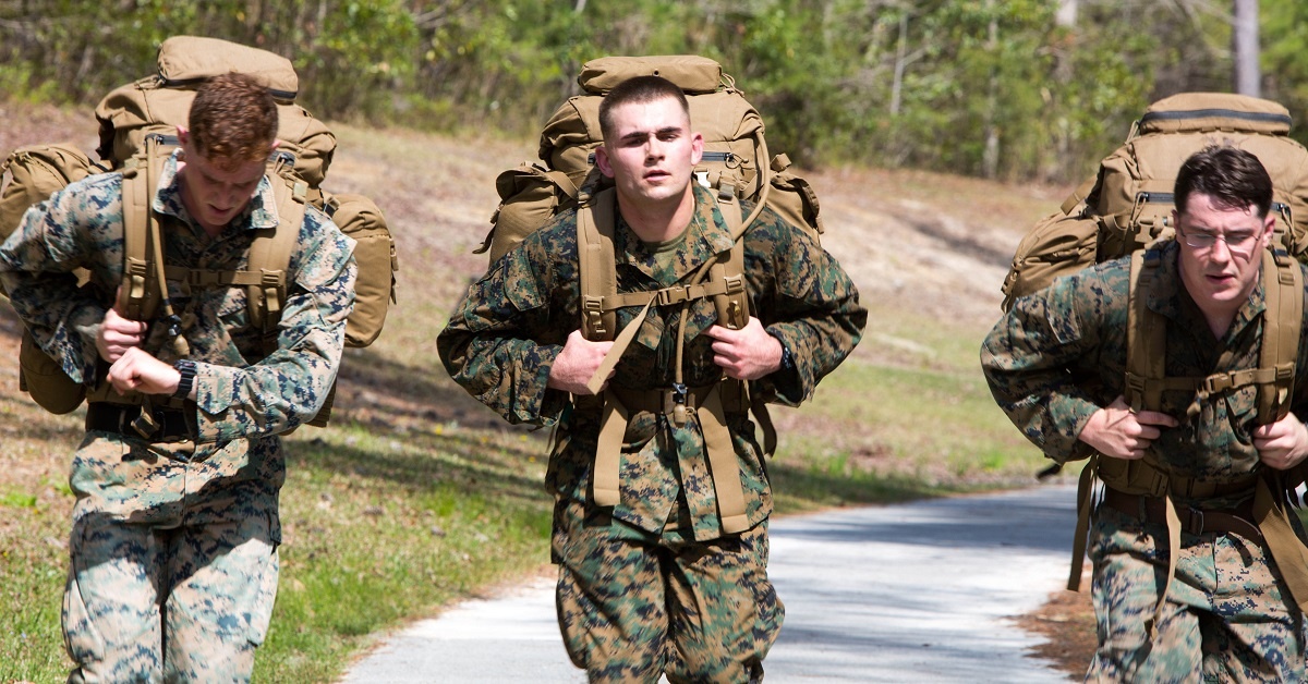 This is how much weight you should actually carry in combat (according to science)