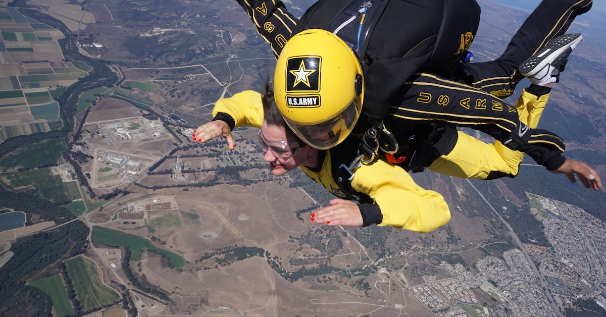 What it’s like to skydive with the Army Golden Knights