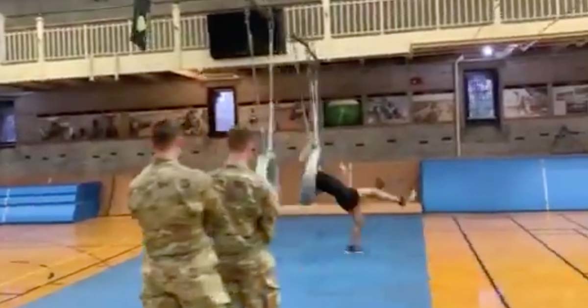 Watch a West Point athlete destroy the indoor obstacle course test