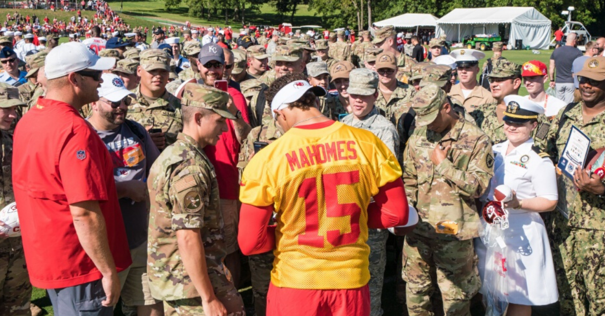 This video of KC Chiefs’ star Patrick Mahomes thanking a veteran will make you cry