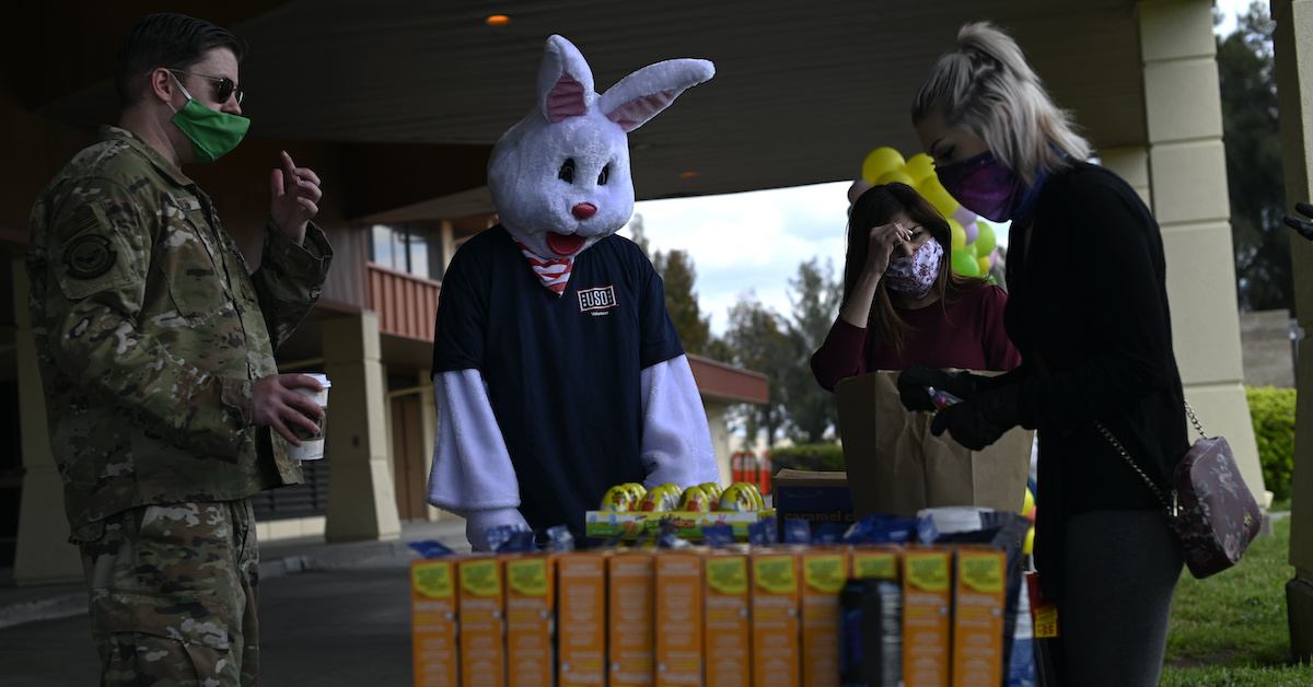 When coronavirus says ‘Stop,’ Travis AFB volunteers find a way to keep going