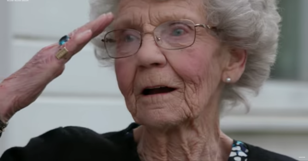 Watch WW2 vet finally receive her service medal — during quarantine