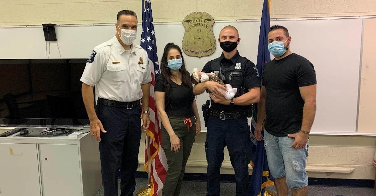 Watch this police officer and Army Reservist save a choking baby