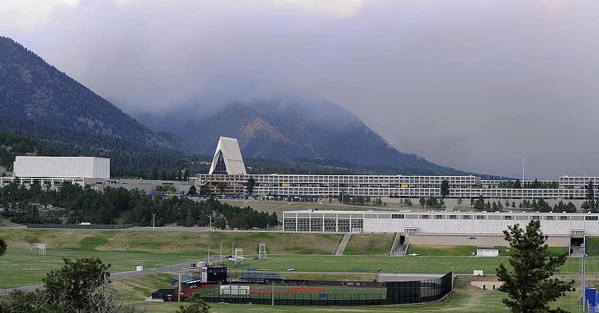 Air Force Academy and the experiment of enlisted faculty